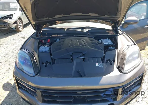 2025 Porsche Cayenne Coupe from USA, damaged, VIN WP1BA2AY5SDA30868